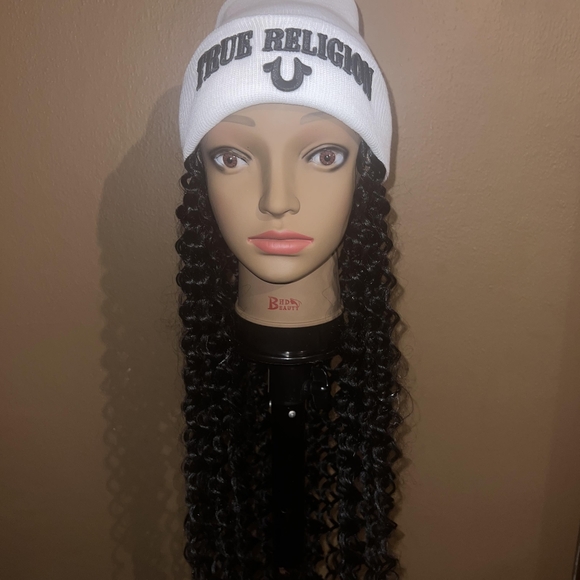 Hat wig - Picture 1 of 2